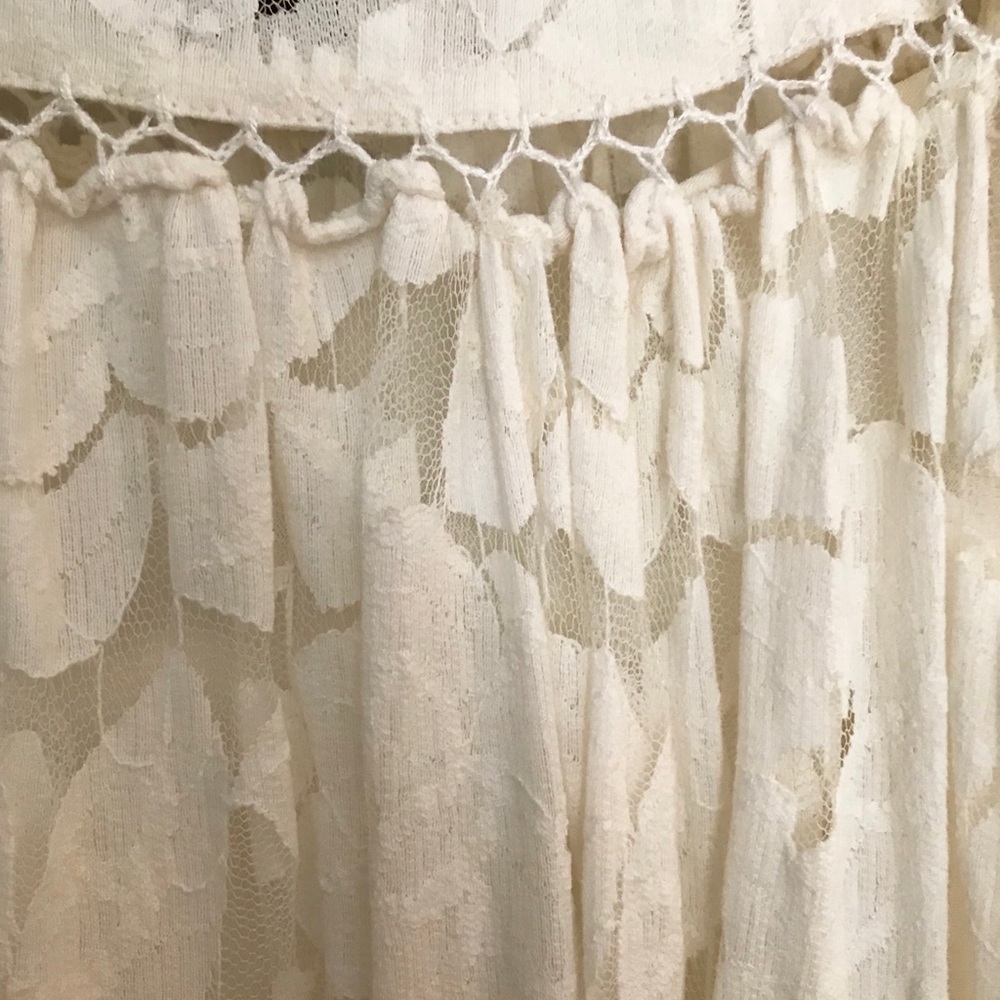 ❌SOLD❌ Trulli (Ann Taylor) cream lace dress - Picture 5 of 6